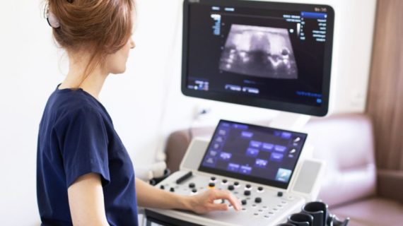 Ingin USG Transvaginal, Haruskah Konsultasi ke Dokter Obgyn Dulu?