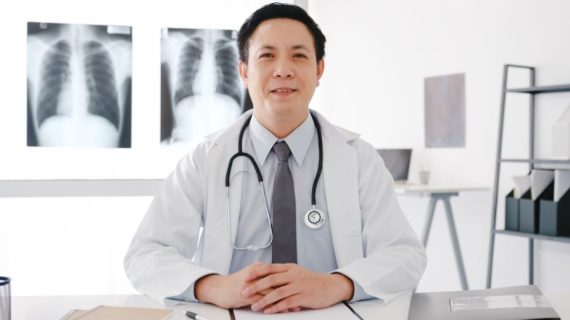 Jangan Abaikan! Ini Gejala Awal yang Harus Segera Diperiksa ke Dokter Penyakit Dalam