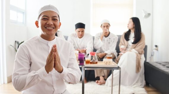 Jangan Sampai Napas Bau saat Lebaran, Lakukan Hal Berikut!